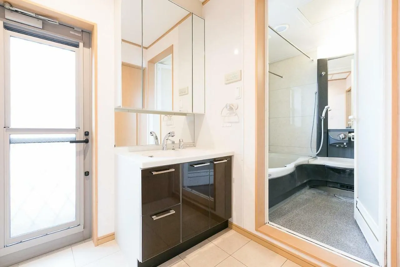Semesterbostad Universal House Villa Osaka