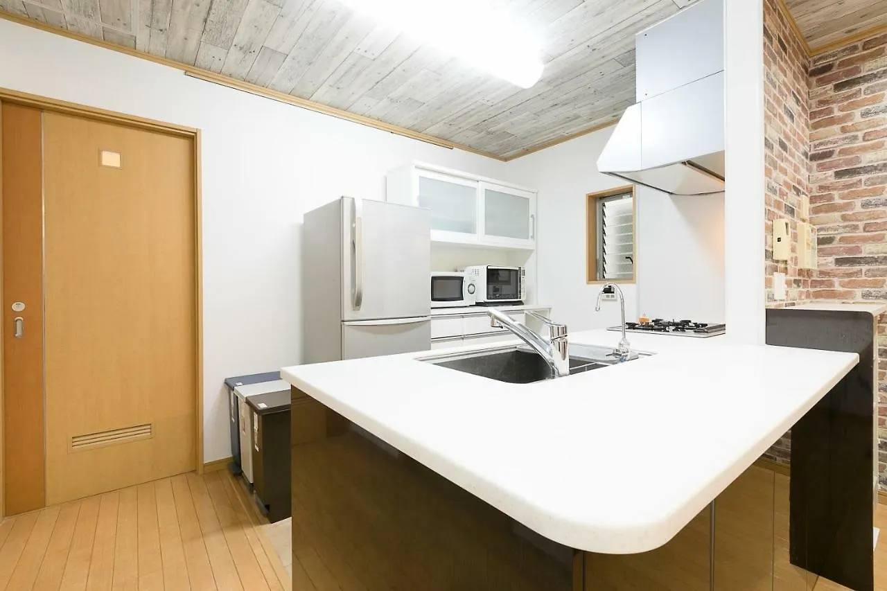 Universal House Villa Osaka Semesterbostad