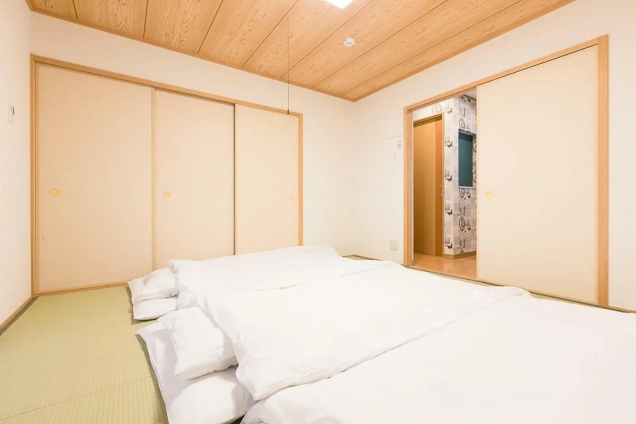 Universal House Villa Osaka Semesterbostad