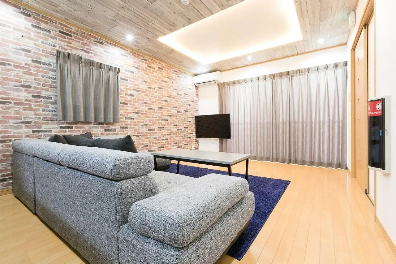 Universal House Villa Osaka Semesterbostad